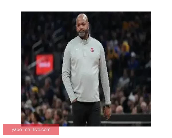 活塞时隔19年再夺东部第一 杜伦贡献16分7篮板乔治砍下20分